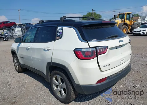 2018 Jeep Compass Latitude 4X4 from USA, damaged, VIN 3C4NJDBB3JT115429